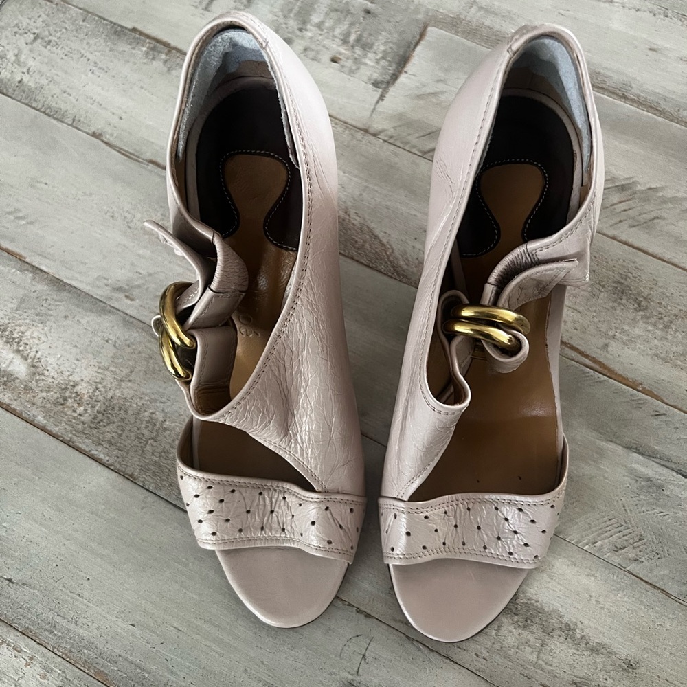 Chloe Ulissa Camel Peep Toe heels